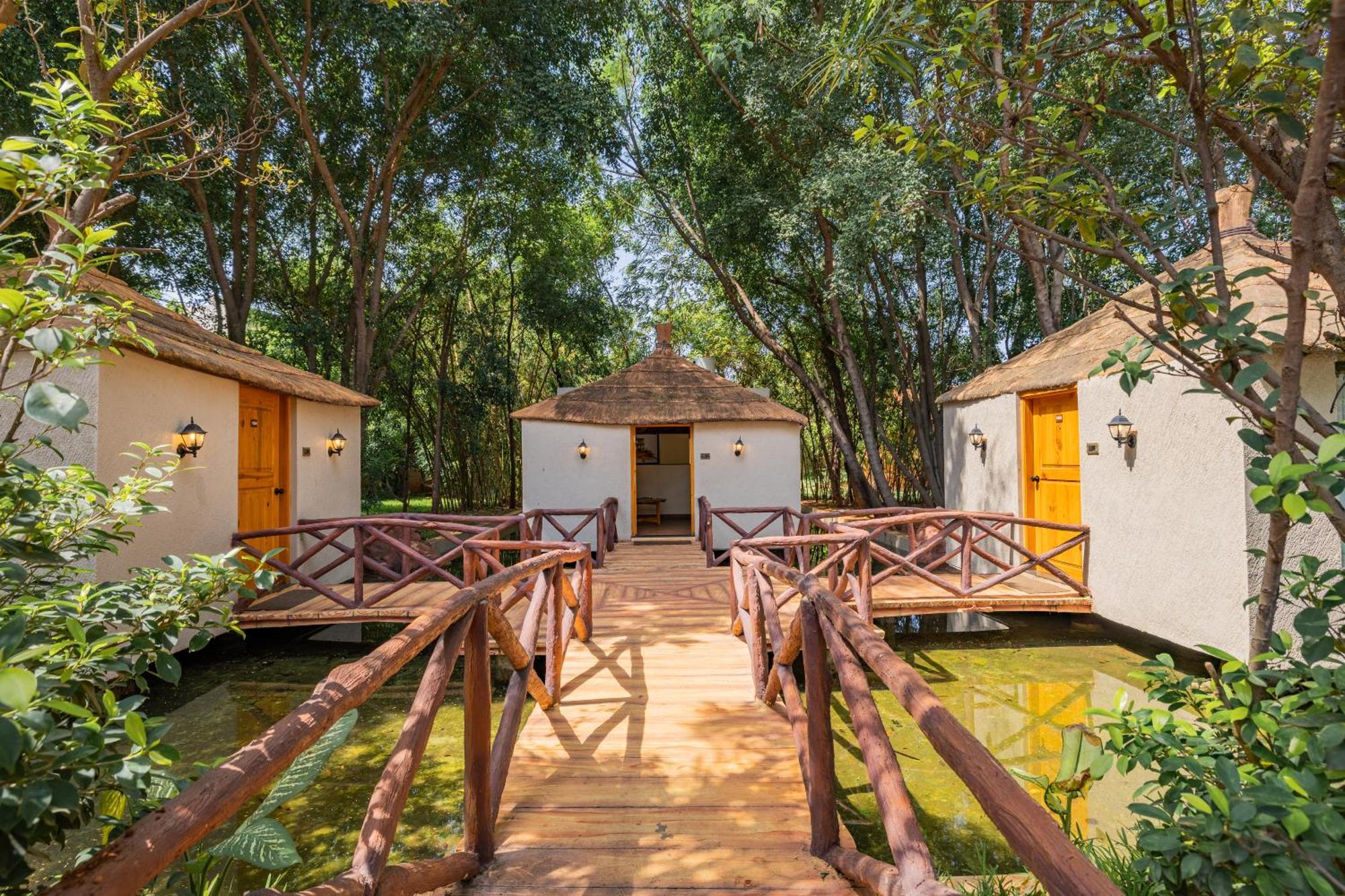 Vijayshree Resort, Hampi Exteriör bild