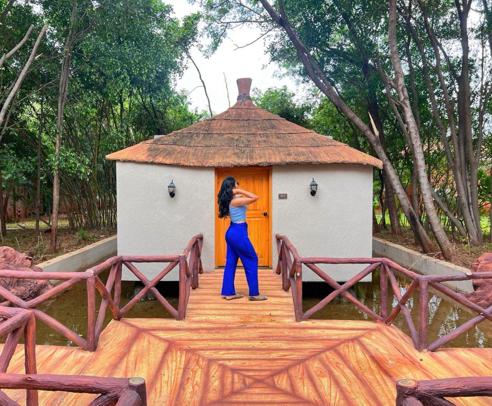 Vijayshree Resort, Hampi Exteriör bild